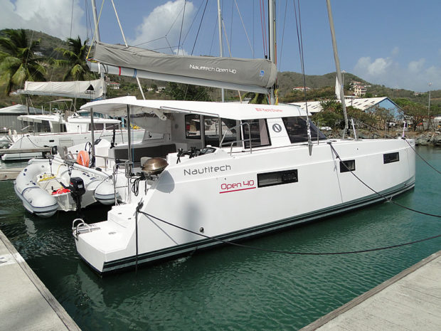 Y-KNOT – Nautitech 40 Open