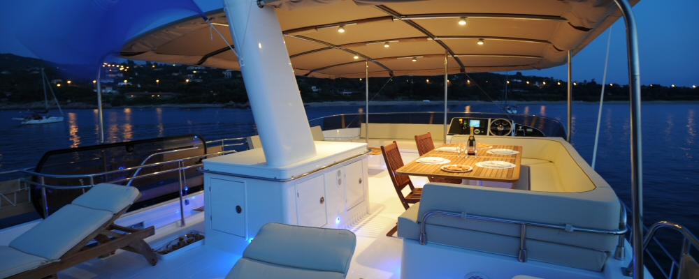Fountaine Pajot Queensland 55 power catamaran