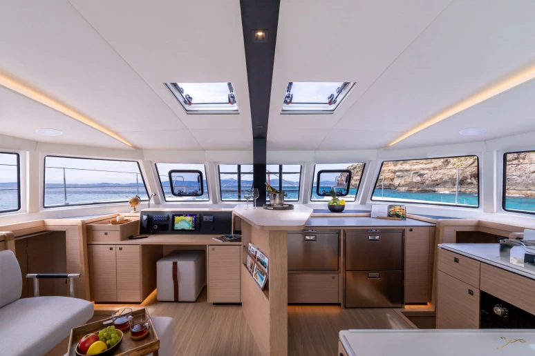 Nautitech 44 sailing multihull